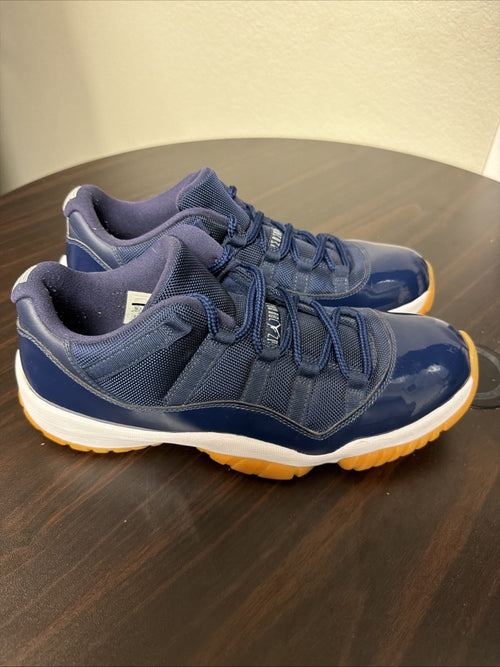 Air Jordan 11 Retro Low Navy Gum Size 10.5 Good Condition