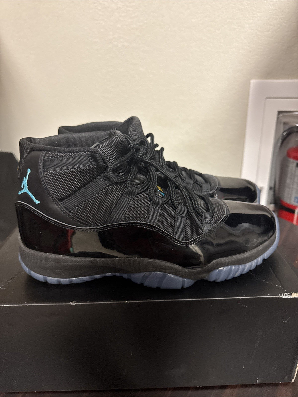 Nike Air Jordan 11 Retro Gamma Blue Black CT8012-047 Men’s Size 11.5 Used