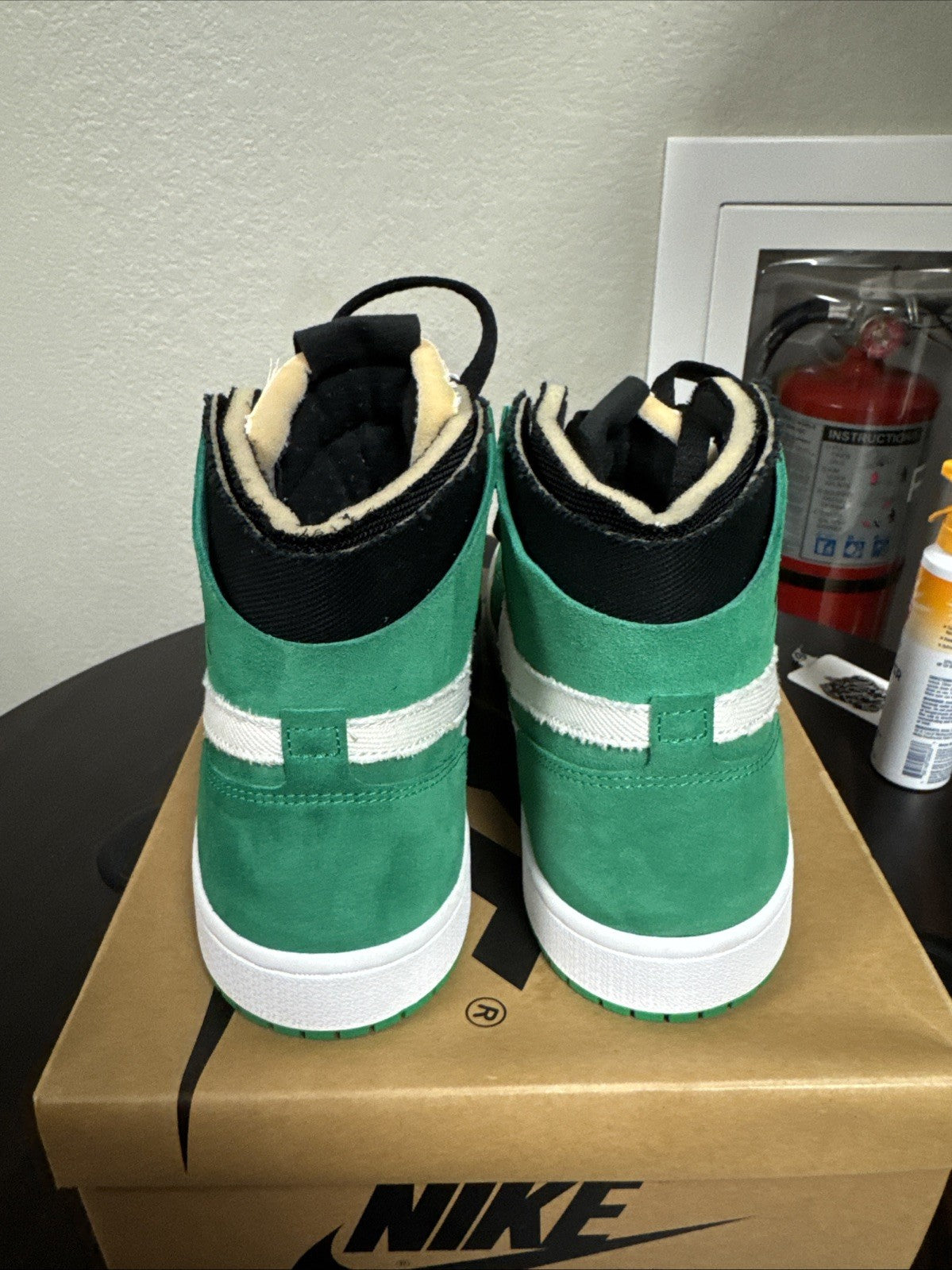 SIZE 10 - AIR JORDAN 1 ZOOM CMFT STADIUM GREEN MEN'S SHOES