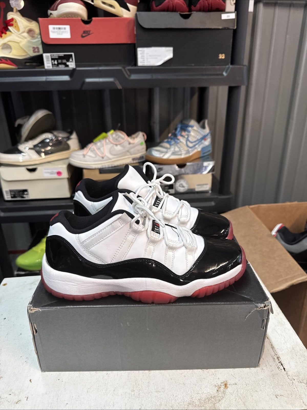 Air Jordan 11 Low GS Concord Bred White Sneakers 528896-160 Mens Size 7Y Used