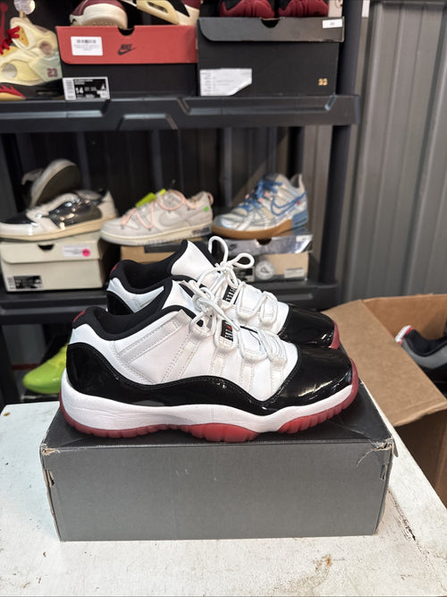 Air Jordan 11 Low GS Concord Bred White Sneakers 528896-160 Mens Size 7Y Used