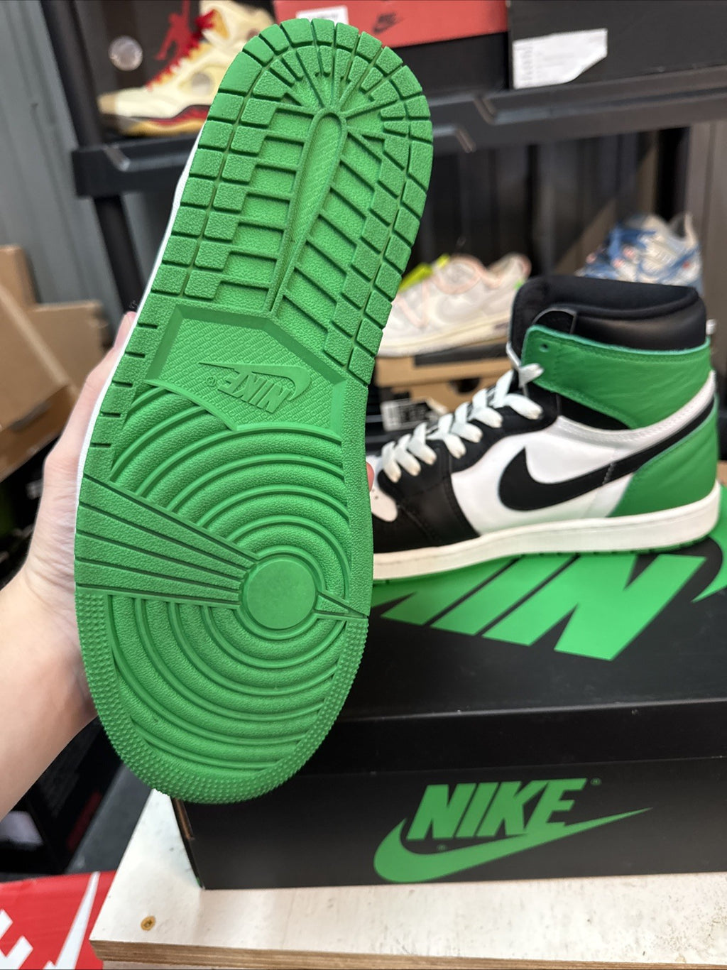 Air Jordan 1 Retro High OG "LUCKY GREEN" 2023 - Size 9.5