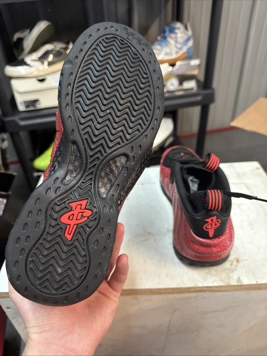 Size 8.5 - Nike Air Foamposite One Cracked Lava | Replacement Box