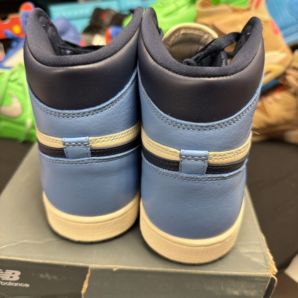 Air Jordan 1 High OG Sail/Obsidian-University Blue "UNC" Size 9.5 555088-140