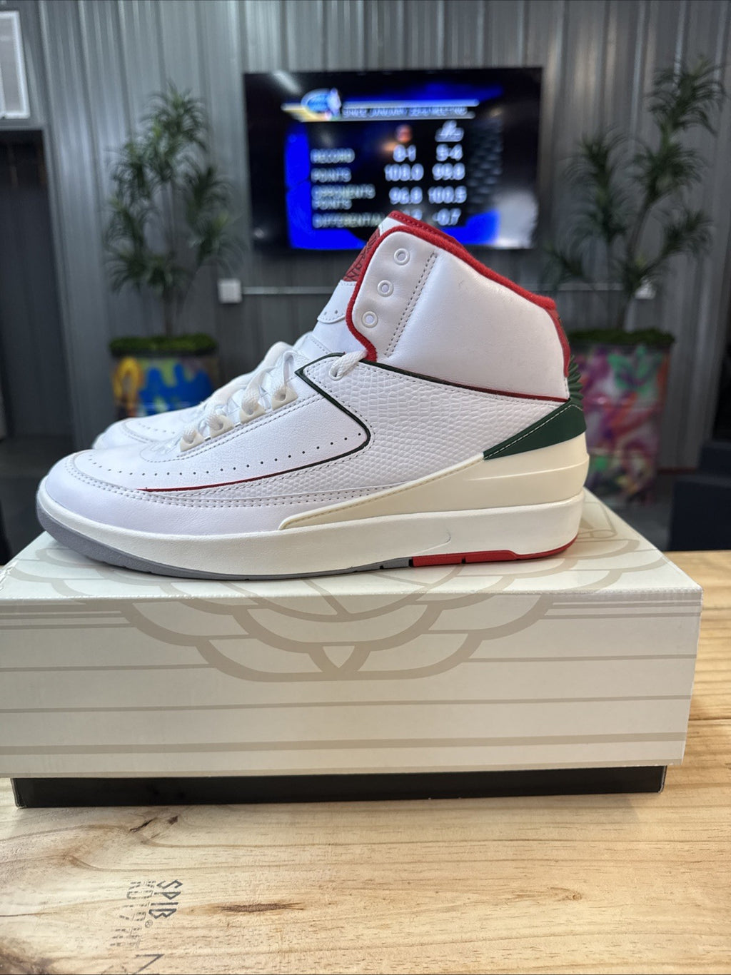 Size 11 - AIR JORDAN RETRO 2 "ORIGINS" | Wore Once