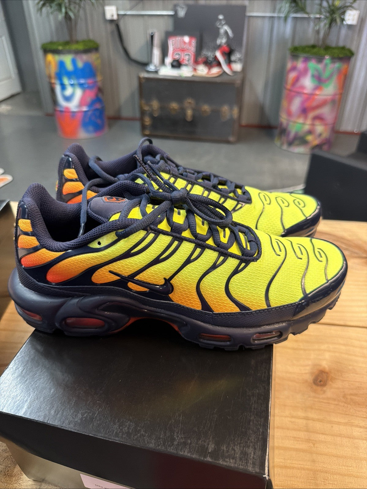 Nike Air Max Plus TN Men's Running Shoes Black Volt Orange Sneakers