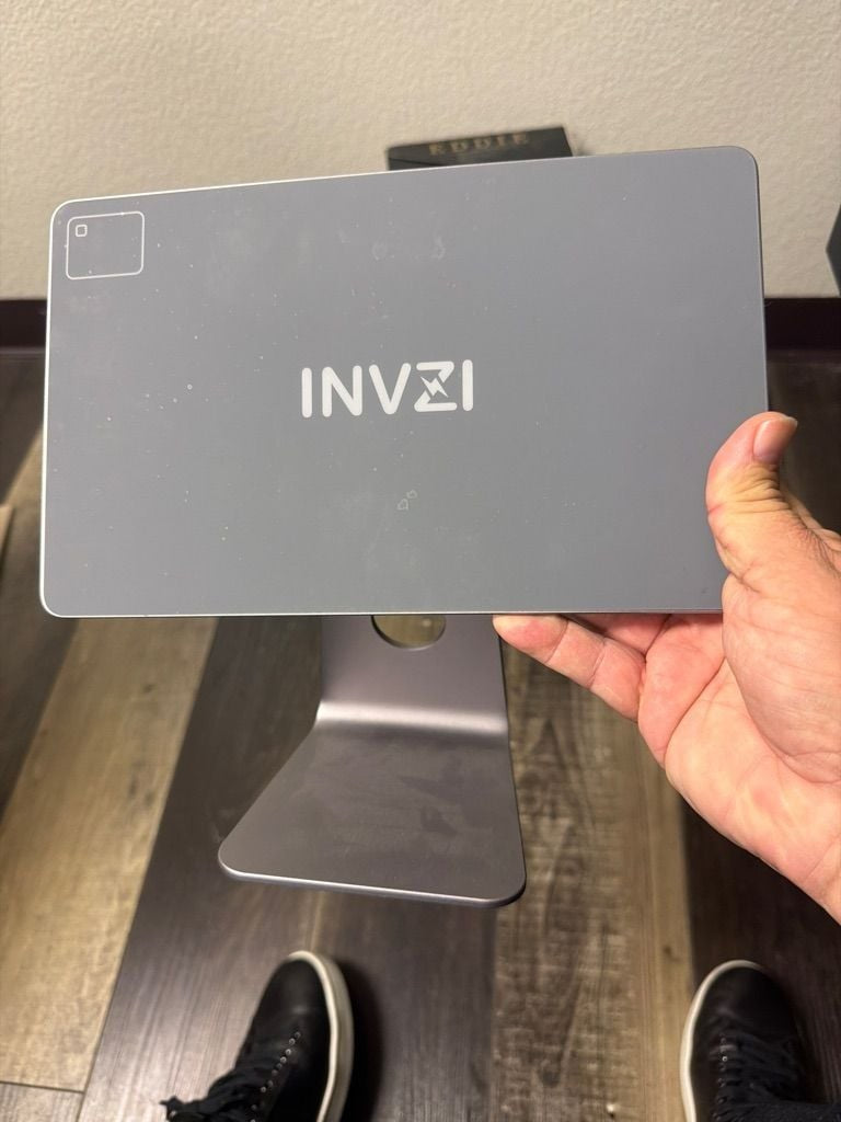 INVZI MagFree Magnetic iPad Stand