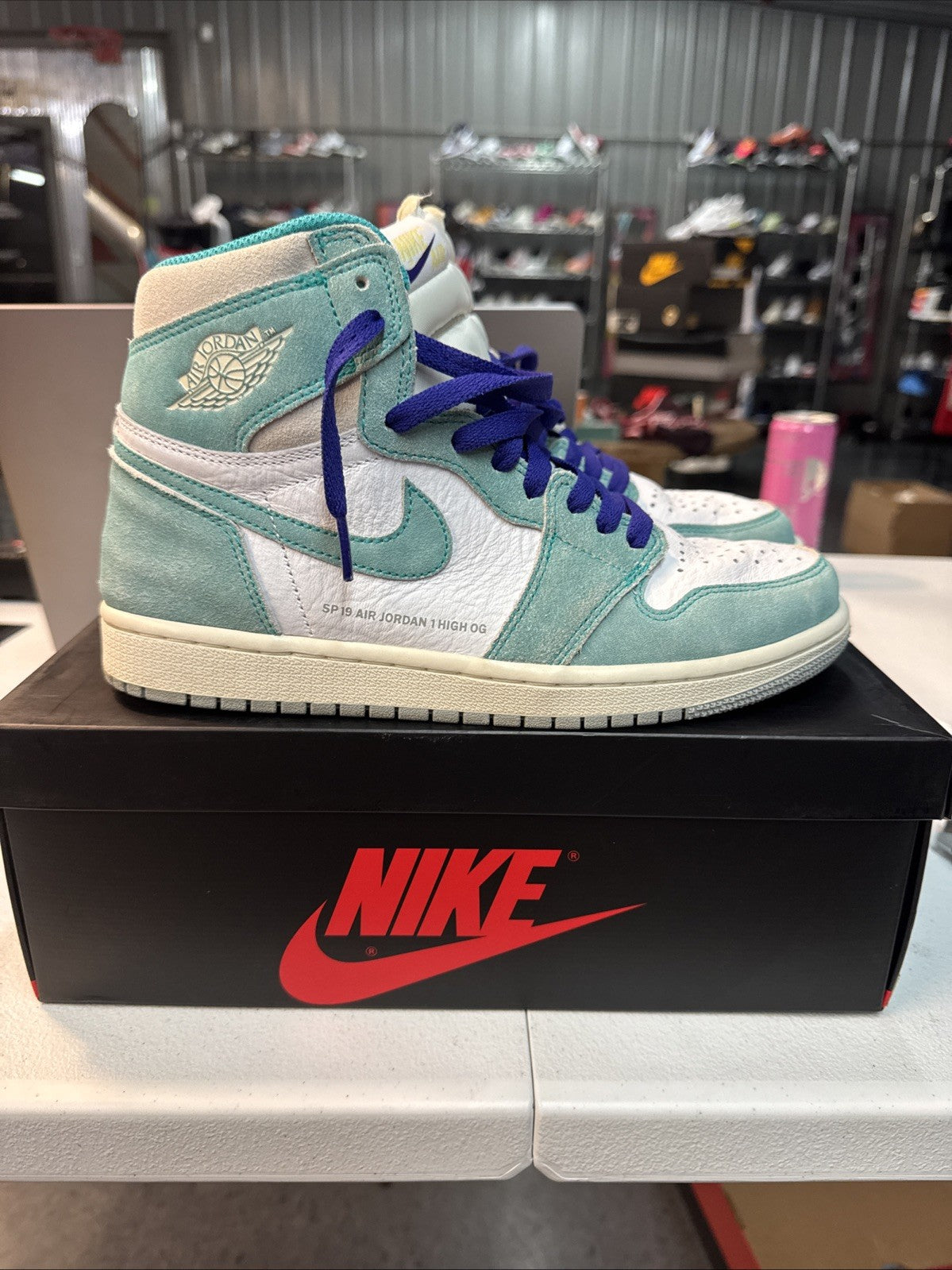 Size 8 - SP19 Air Jordan 1 High OG ‘Turbo Green’