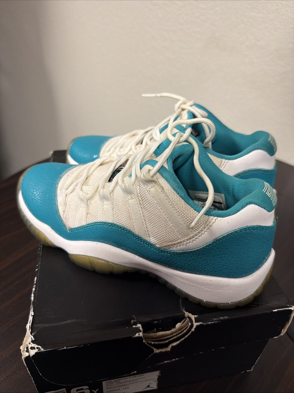 Girls' Nike Air Jordan XI 11 Low Aqua Turbo Green Retro GG 2014 sz 6Y