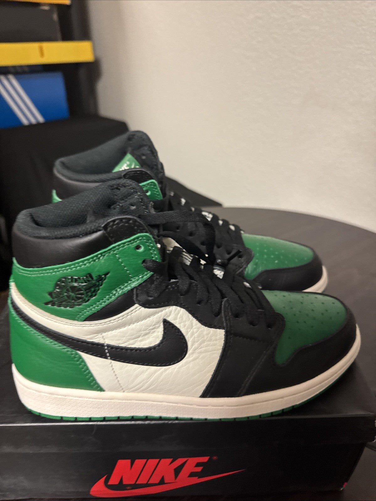 Air Jordan 1 Retro High Pine Green 2018 - Size 8 - (555088-302)