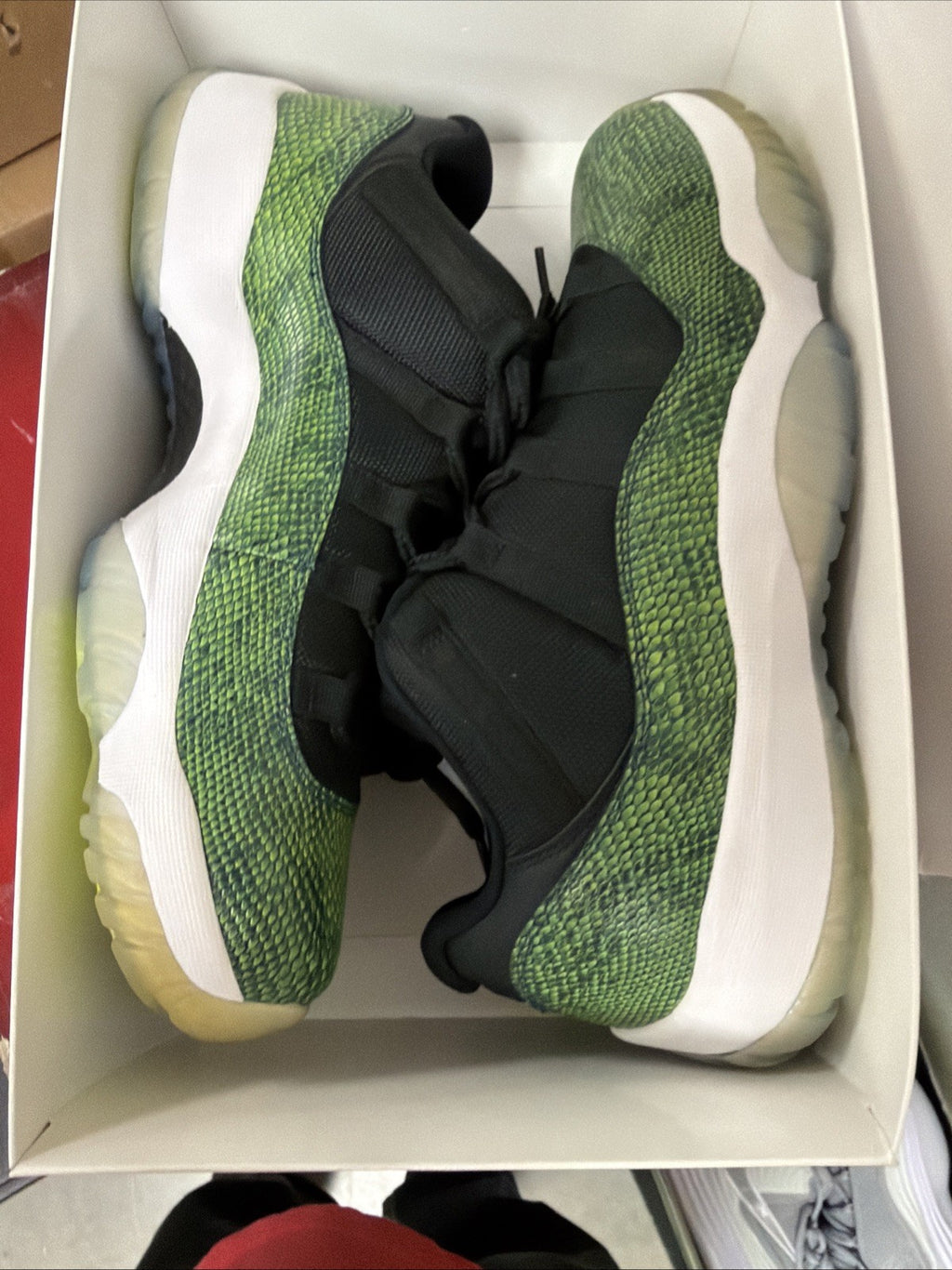 Jordan 11 Low Mens Snakeskin Size 12 Green Black Snakeskin