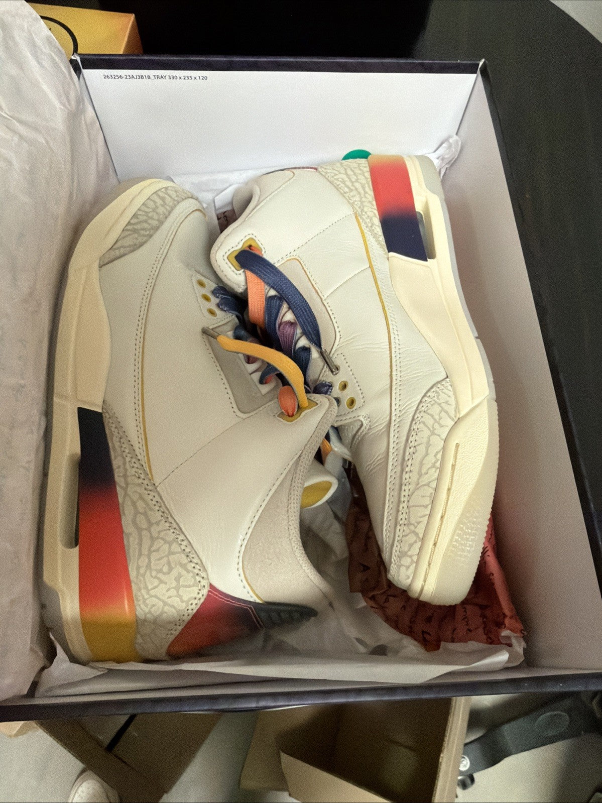 Air Jordan 3 J Balvin Medellin Sunset Retro Size 8.5 Mens Sneakers FN0344-901