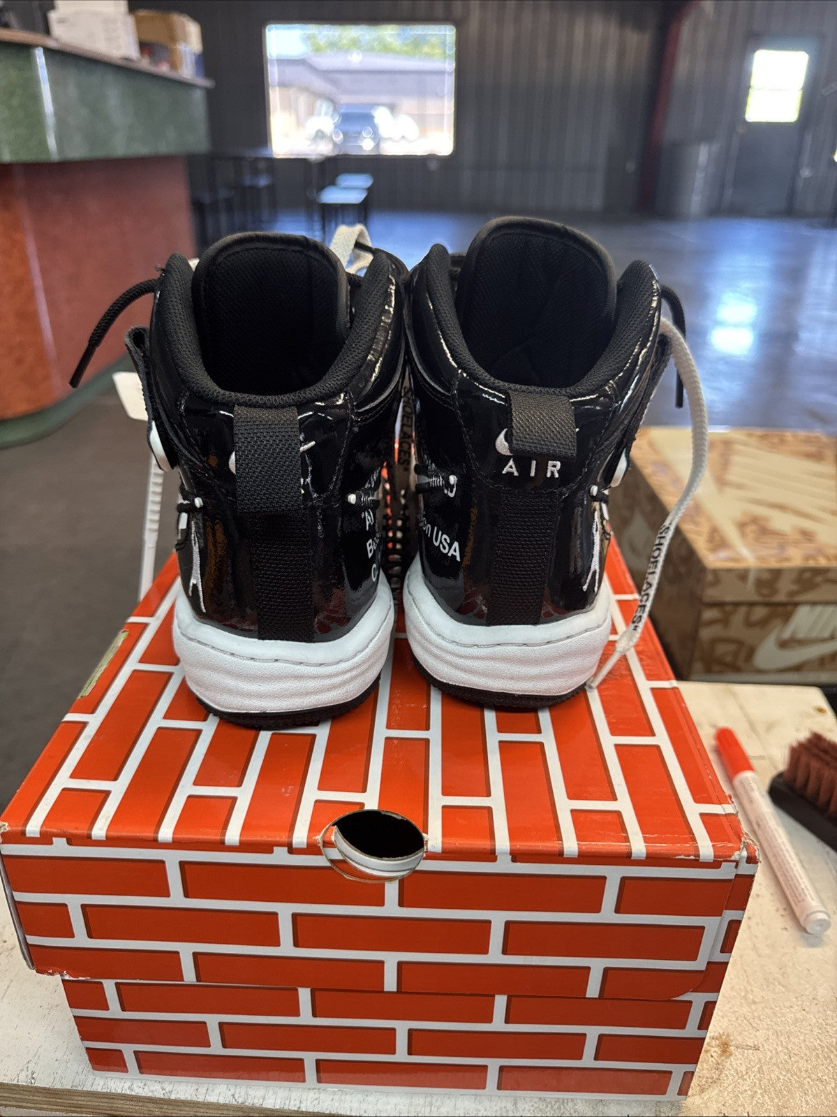 Size 8 - Nike Air Force 1 Mid x Off-White Sheed