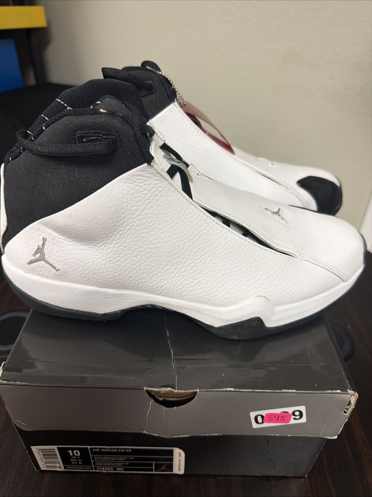 Nike Air Jordan 21 XXI PE OG White Black 2006 Size 10 Sneakers 314303-101