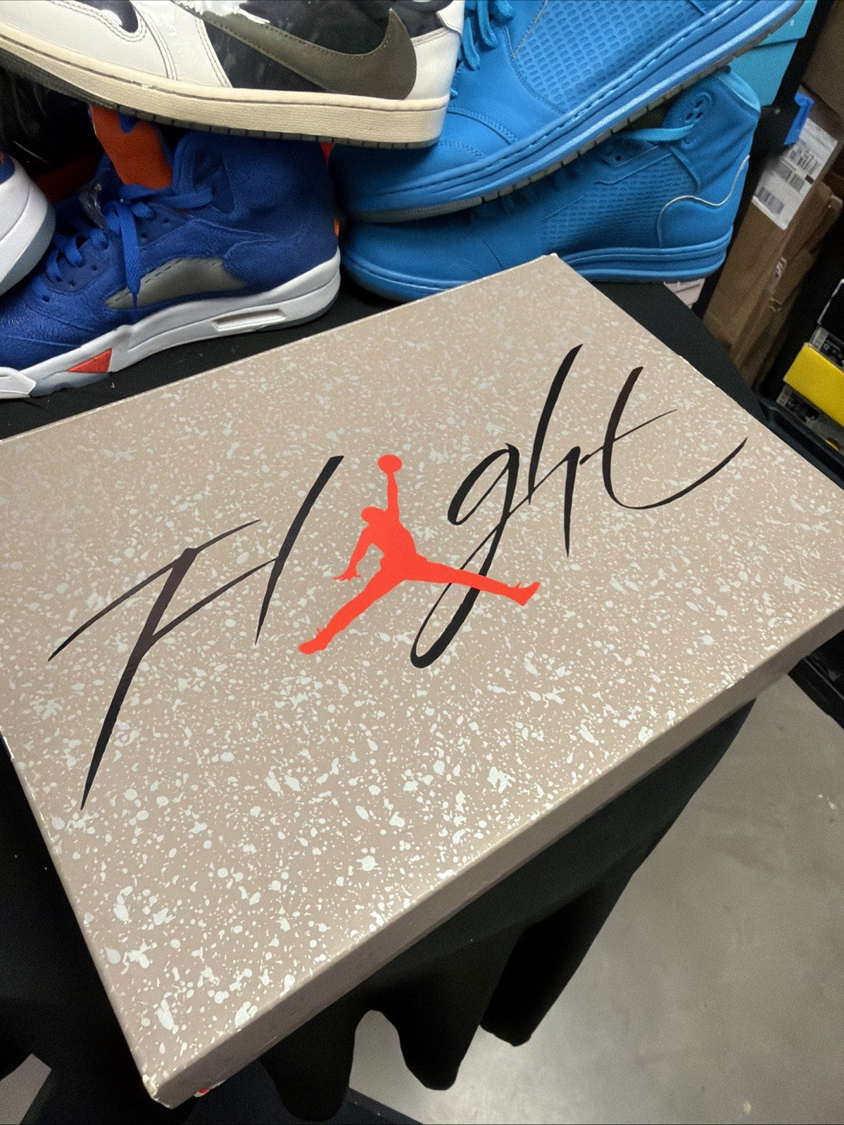 JORDAN 4 TAUPE HAZE SIZE 11