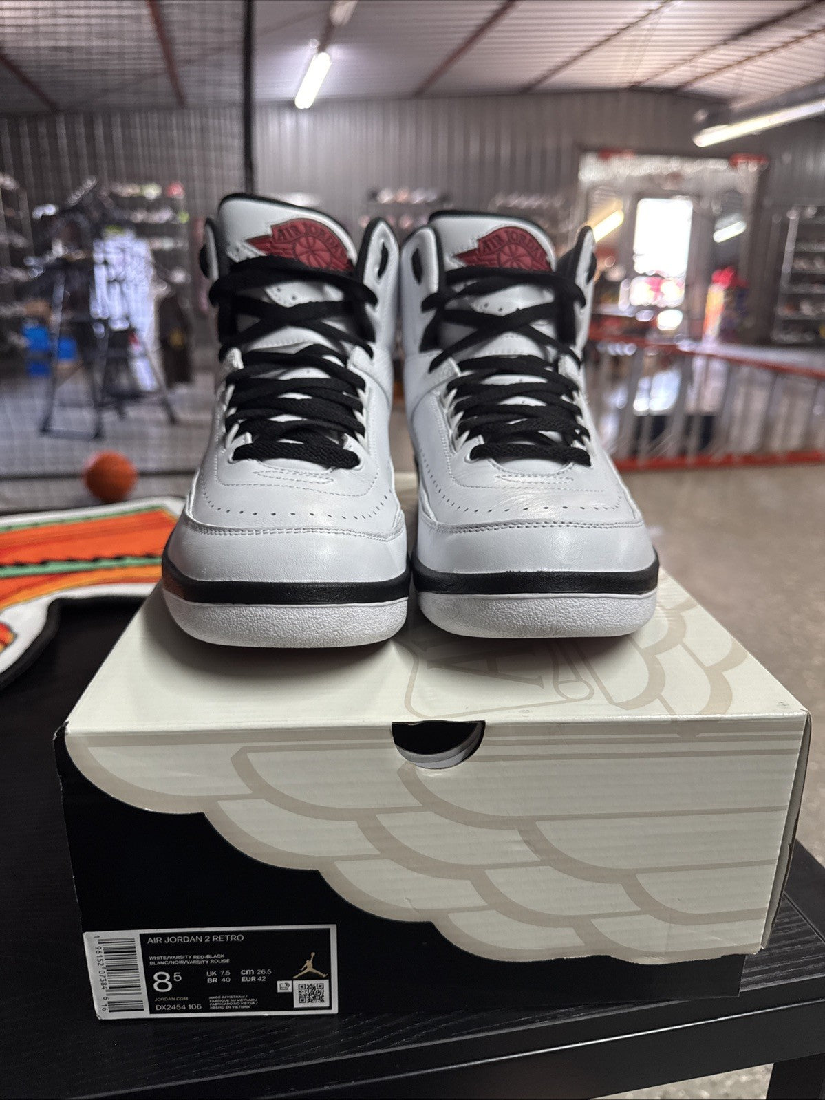 Size 8.5 - Nike Air Jordan 2 Retro OG Chicago White/Varsity Red/Black