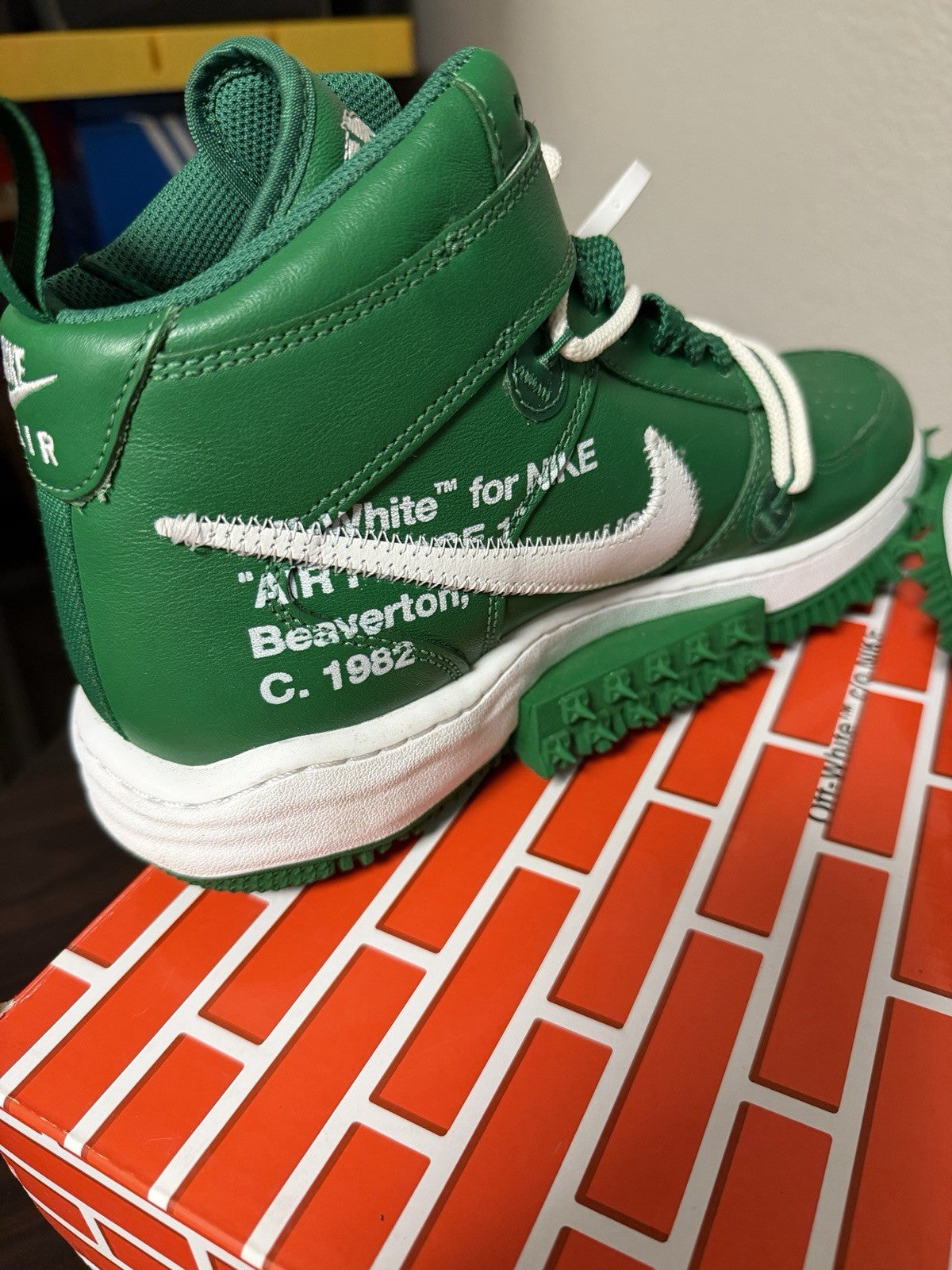 Size 10 - Off-White x Nike Air Force 1 SP Leather Mid Pine Green