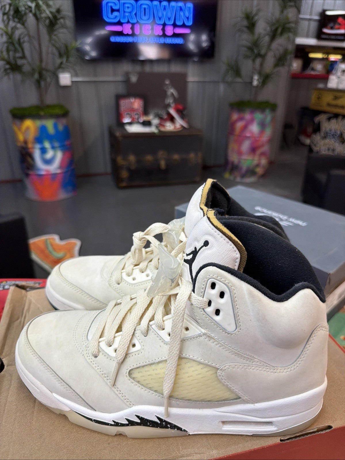 Jordan Air Jordan 5 Retro SE Sail Ivory Nubuck Men's High Top Sneaker FN7405-100