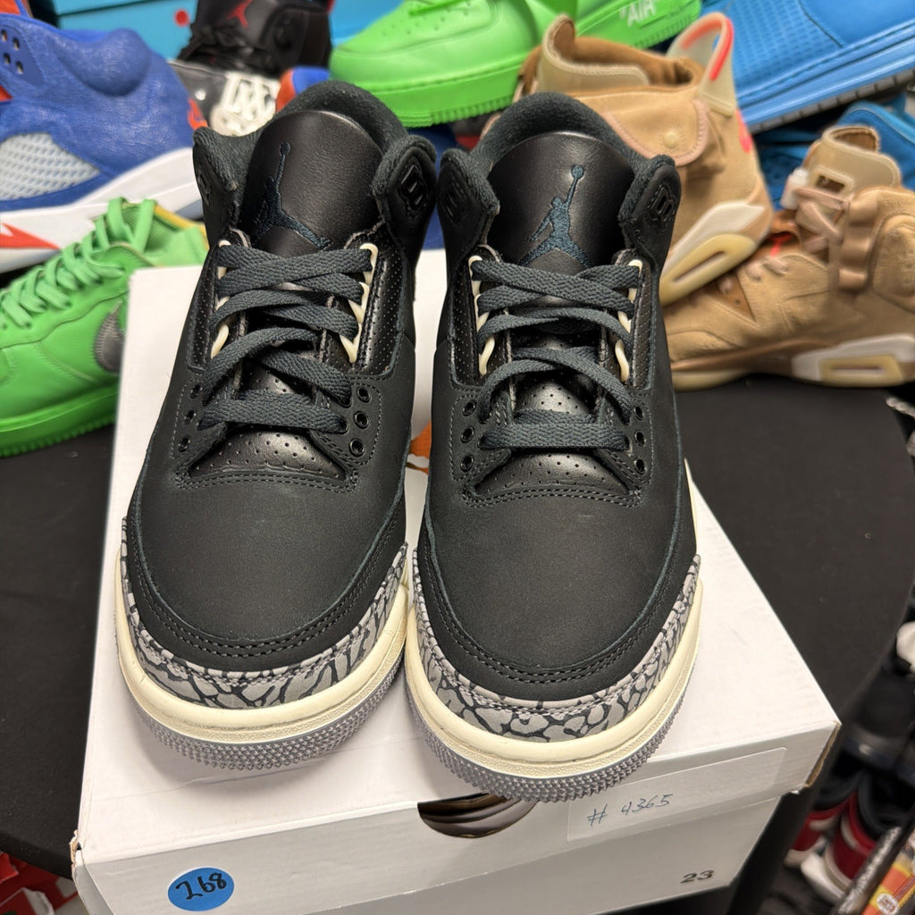 Size 11 - Air Jordan 3 Retro Off Noir W Men’s Size 9.5 (268)