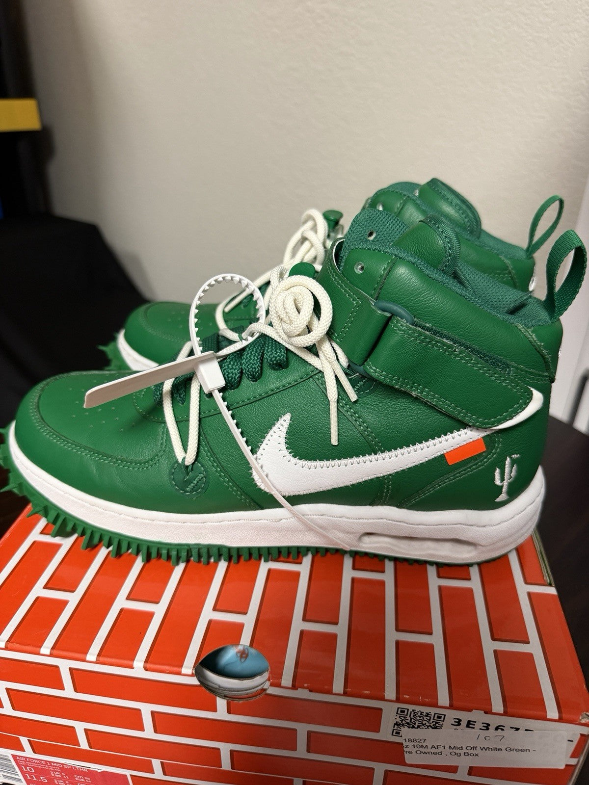 Size 10 - Off-White x Nike Air Force 1 SP Leather Mid Pine Green