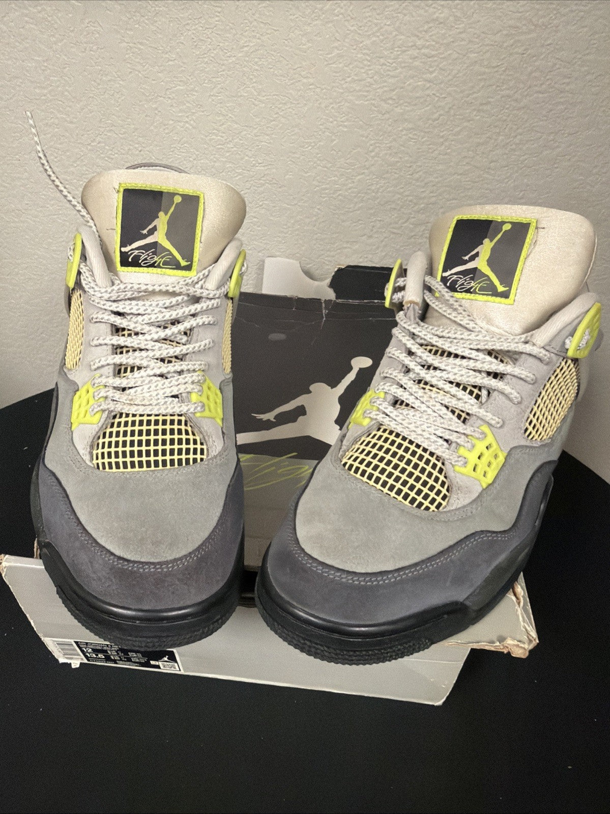 Air Jordan 4 Retro SE Neon 95 Size 12 Men’s Used OG Box