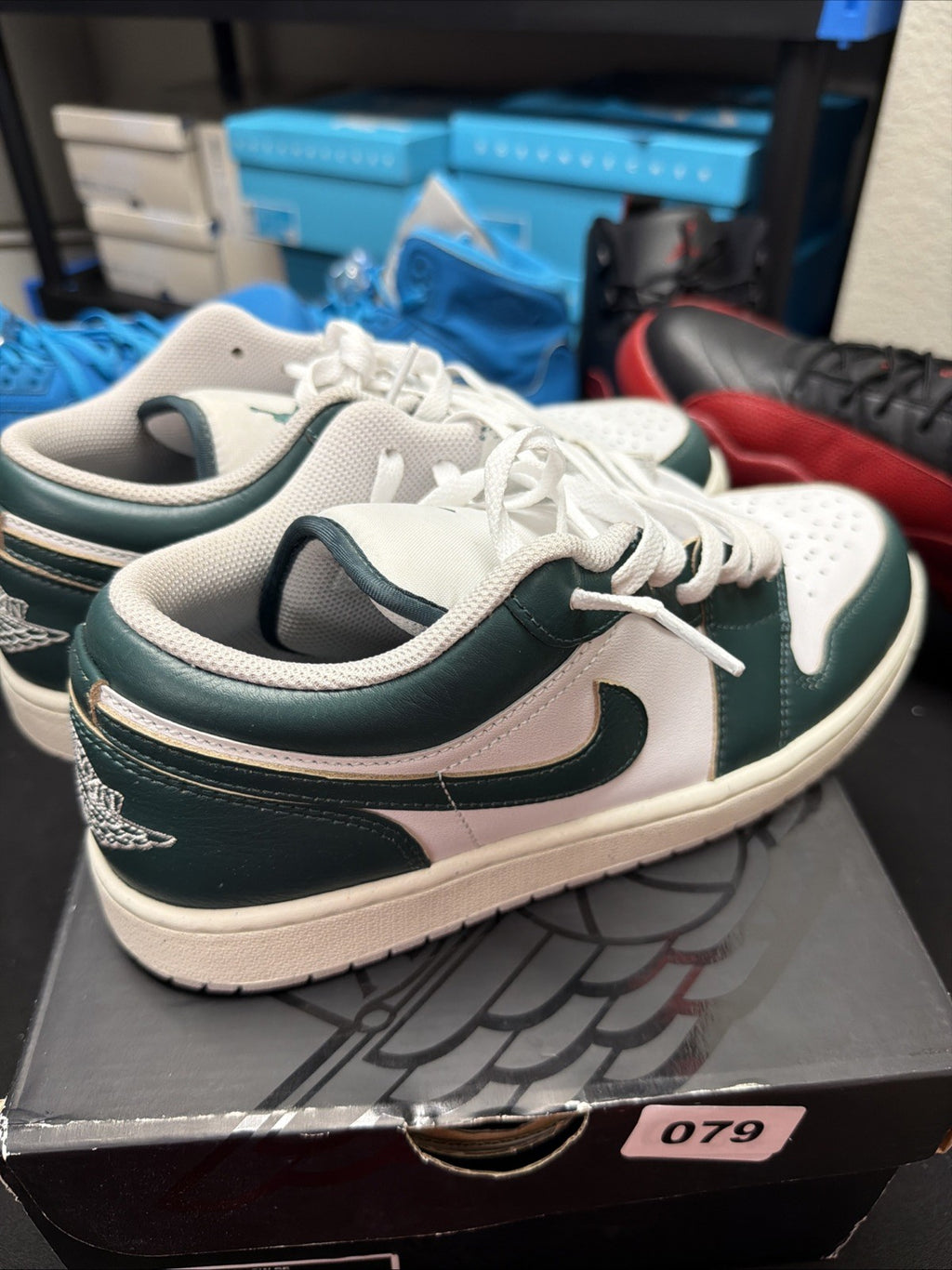 men’s jordan 1 low SE oxidized green size 9.5 Used  FQ7687-300