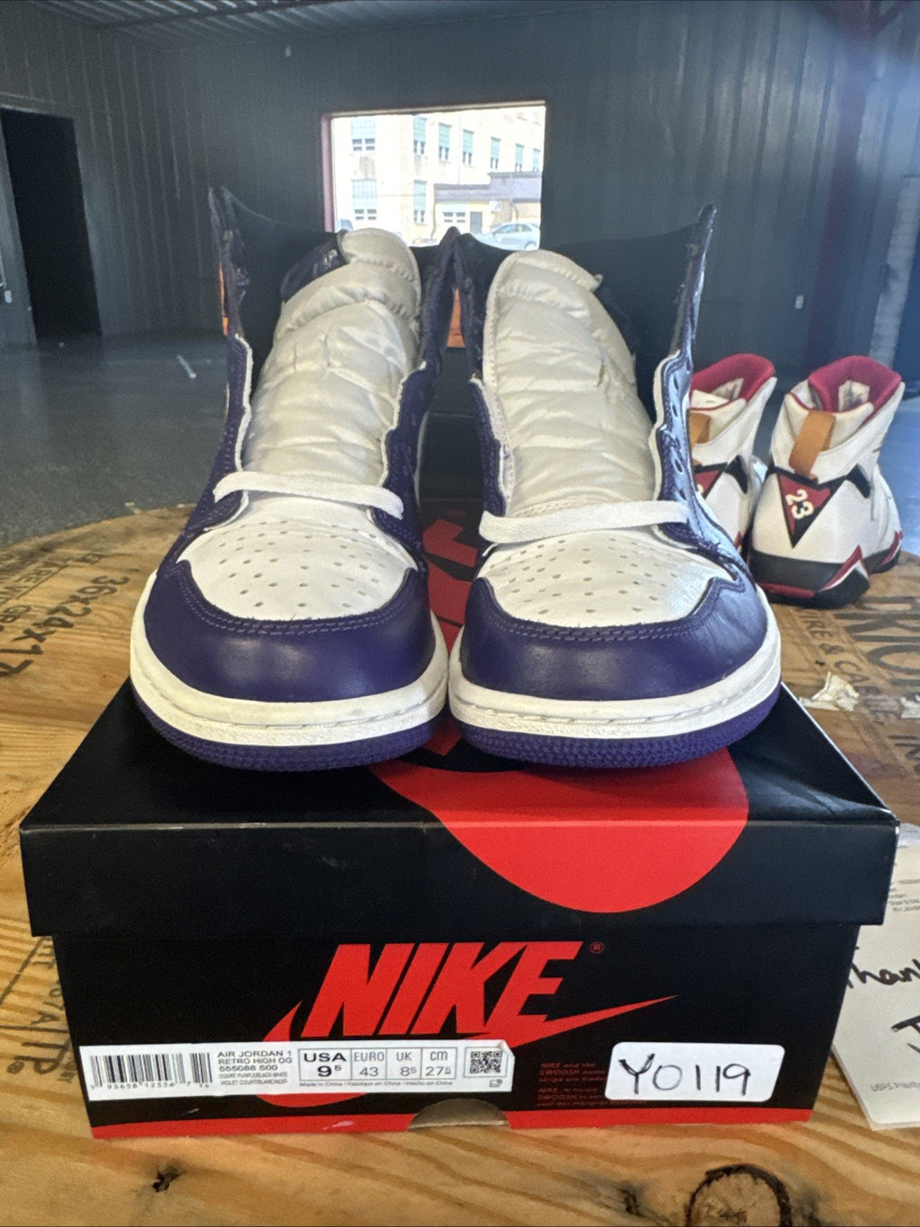 Size 9.5 - AIR JORDAN 1 RETRO HIGH OG | Worn Once