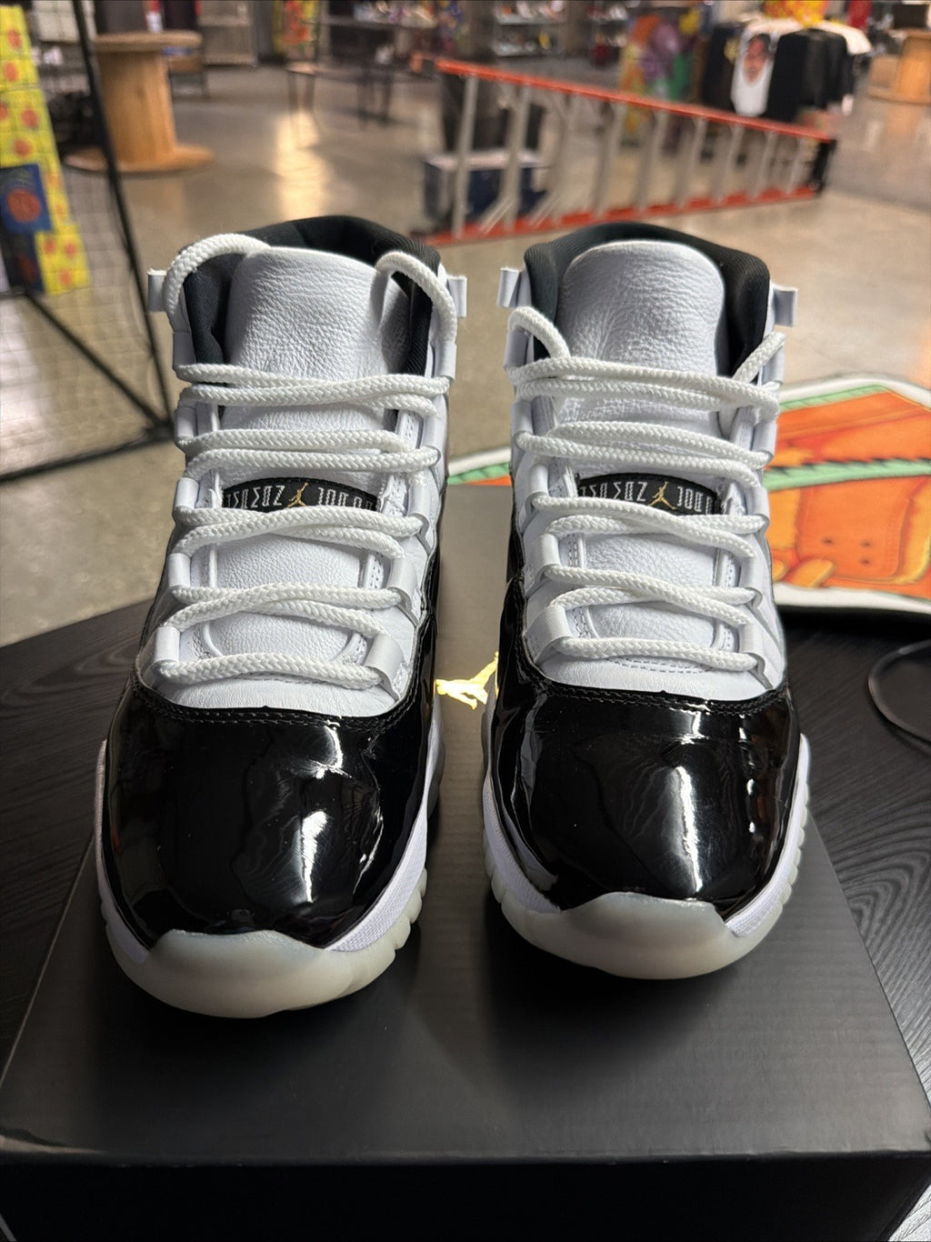 Nike Jordan 11 Retro CT8012-170 Men's  With Box - US Size 8.5/Pre-owned - Clean