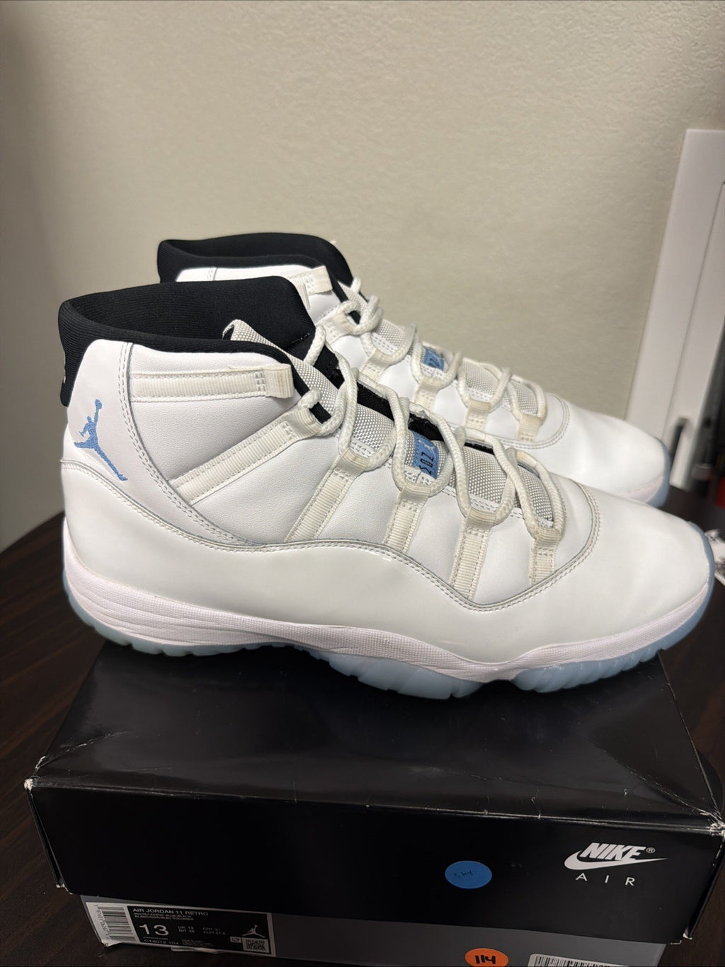 Air Jordan 11  Retro "Legend Blue" CT8012-104  Mens Size 13 .2024
