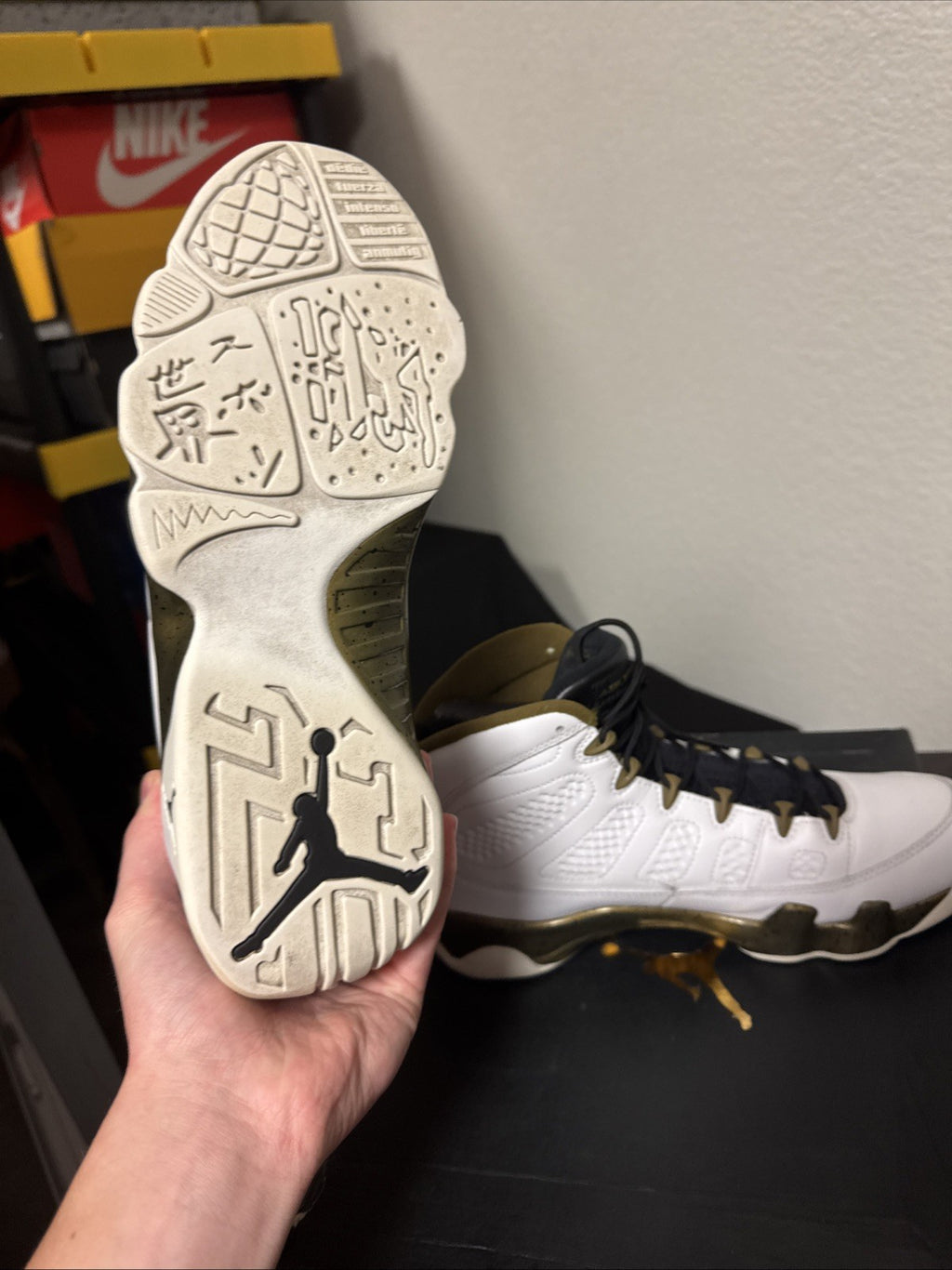 Nike Air Jordan IX 9 Retro Statue Men’s Size 9.5