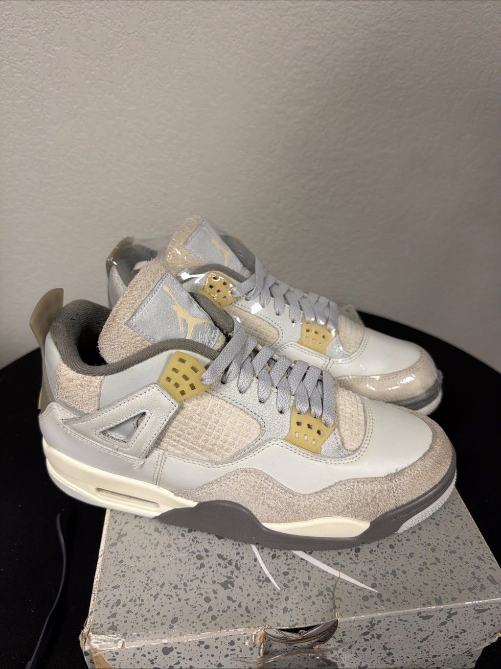 Air Jordan 4 Retro "PHOTON DUST" 2023 - Size 8.5 - dv3742 021 (10435-1)