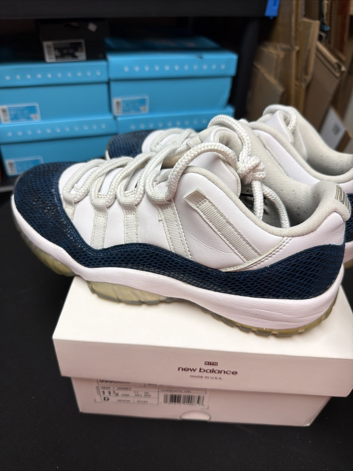 Jordan Air Jordan 11 Retro Low LE Snakeskin White Black Navy CD6846-102 2019