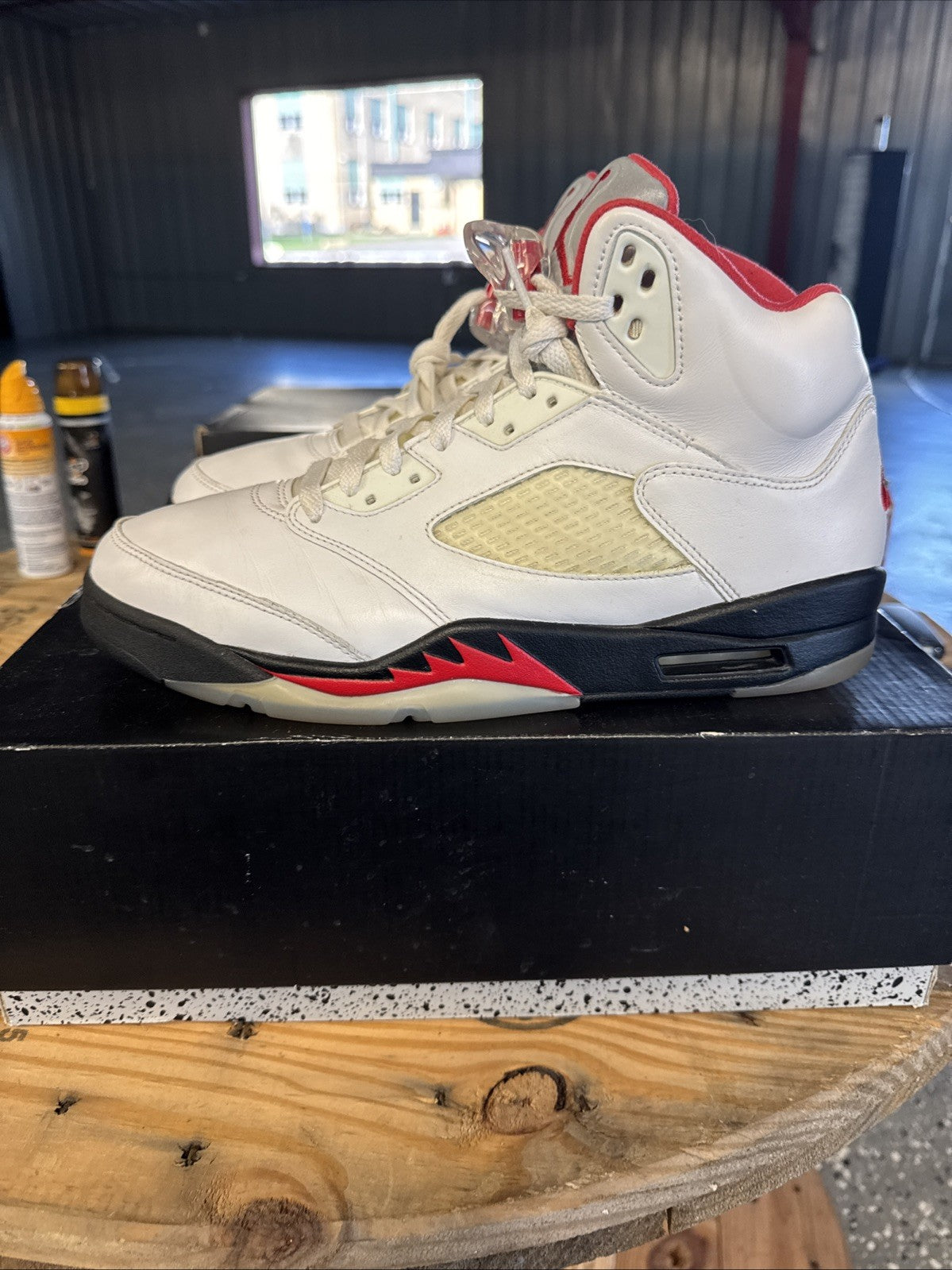Nike AIR JORDAN 5 FIRE RED MENS 11.5 | Barely Worn