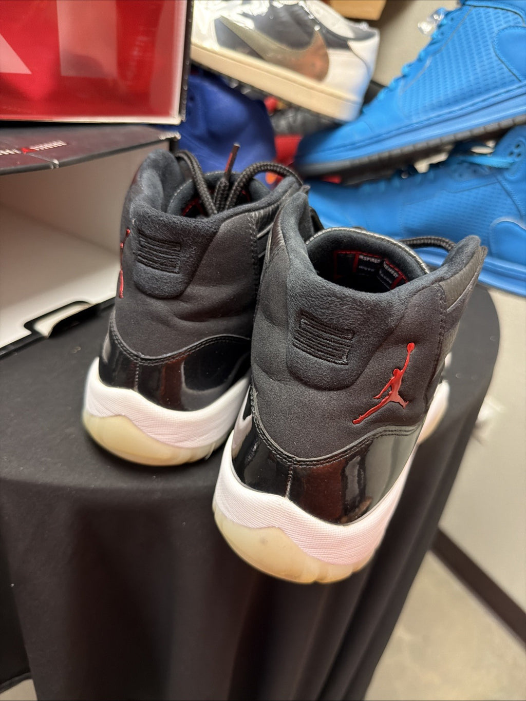 Nike Air Jordan 11 Retro 72-10 Men's Athletic Shoes Black/White