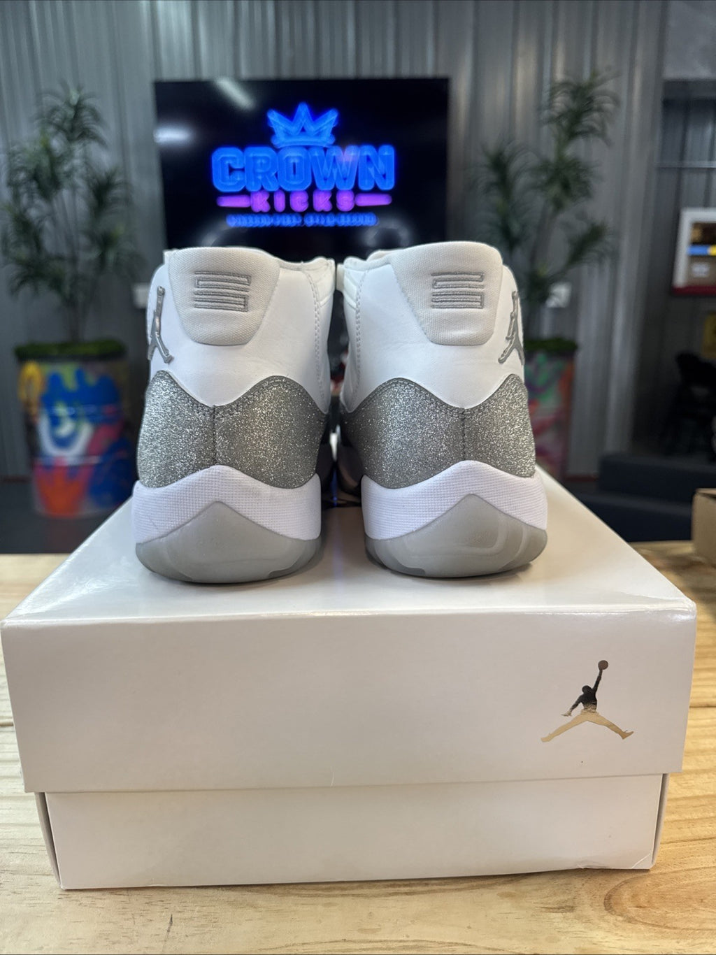 Size 10.5 Wmns - Air Jordan 11 Retro Vast Grey | Wore Once