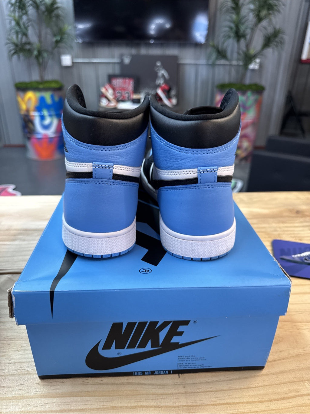 Size 8.5 - Jordan 1 Retro OG High UNC Toe