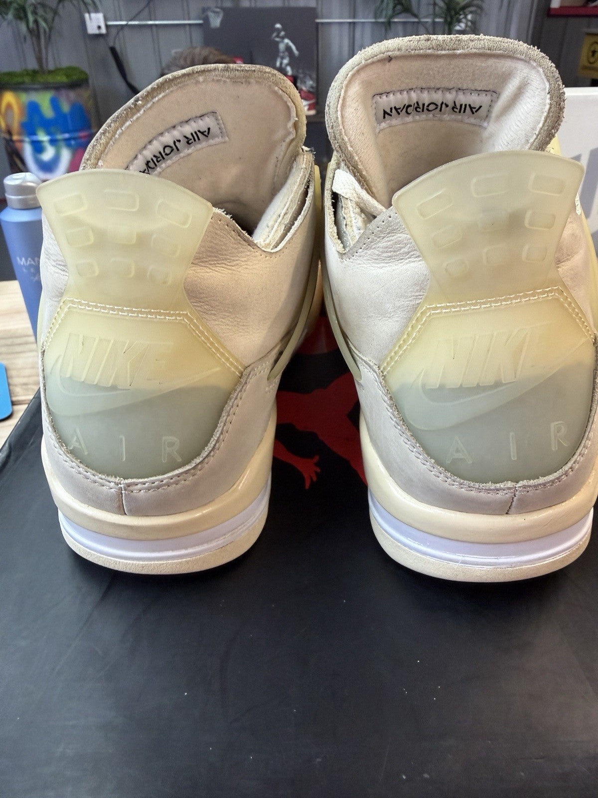 Size 11 - Jordan 4 SP x Off-White Mid Sail W