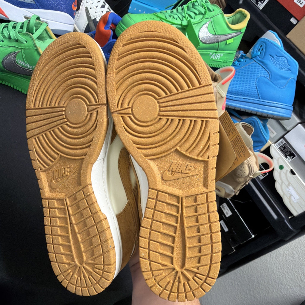 [HJ7673-100] WOMENS NIKE DUNK LOW