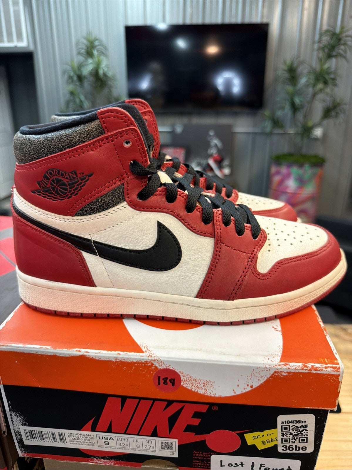 Air Jordan 1 Retro High OG "LOST AND FOUND" 2022 - Size 9