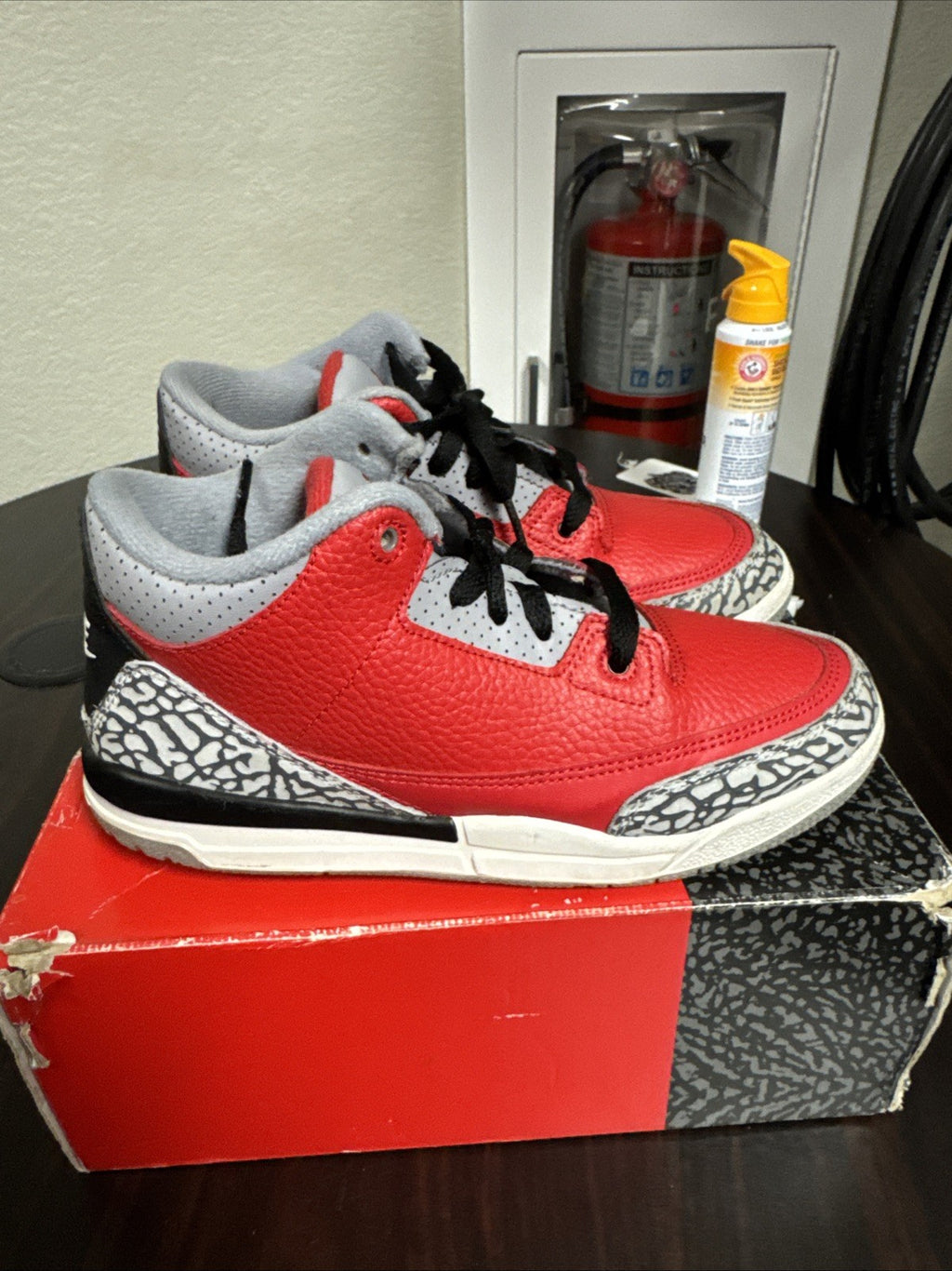 Nike Air Jordan 3 Retro SE (PS) Fire Red Cement Grey CQ0487-600 Size 3Y