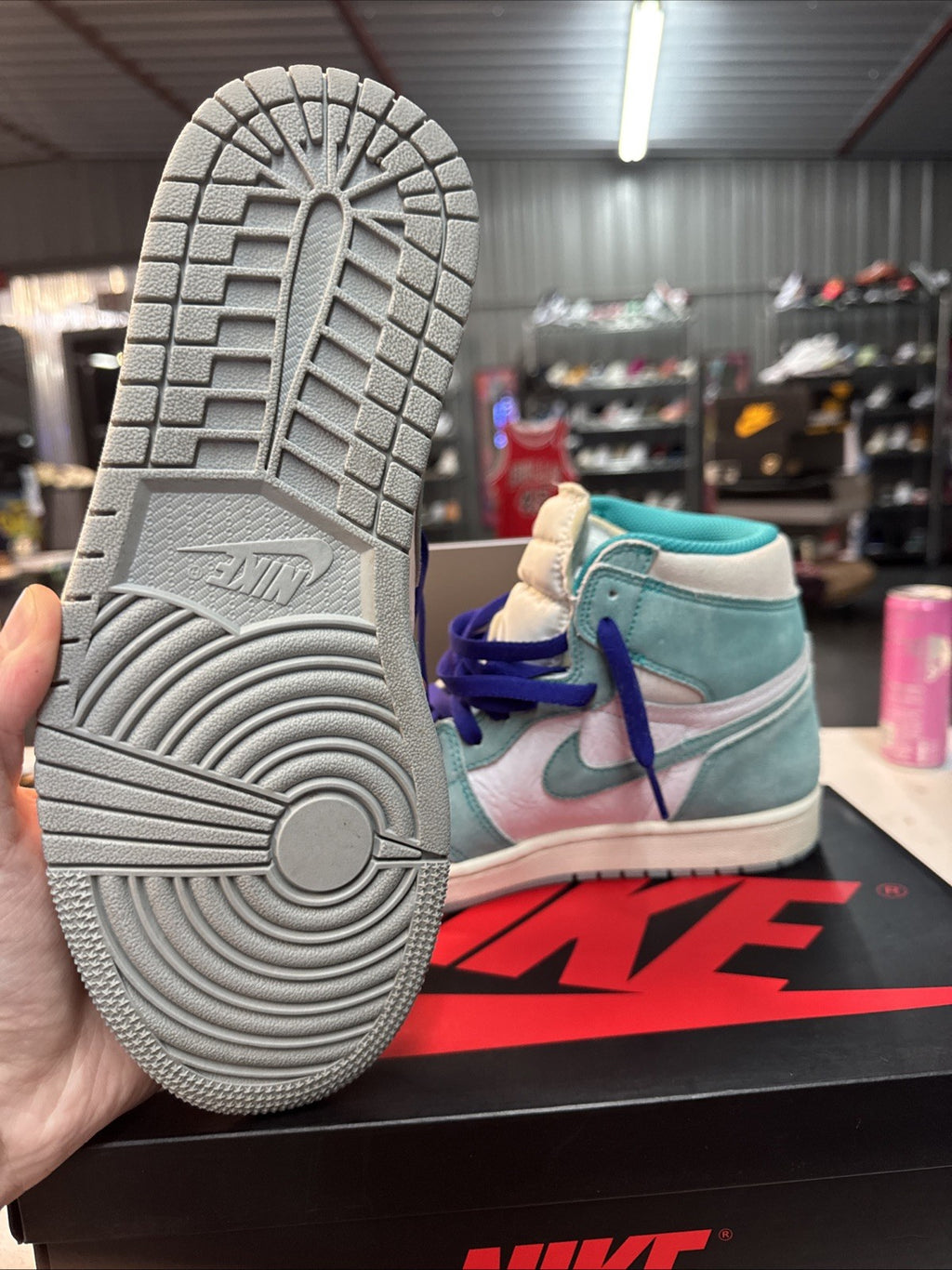 Size 8 - SP19 Air Jordan 1 High OG ‘Turbo Green’