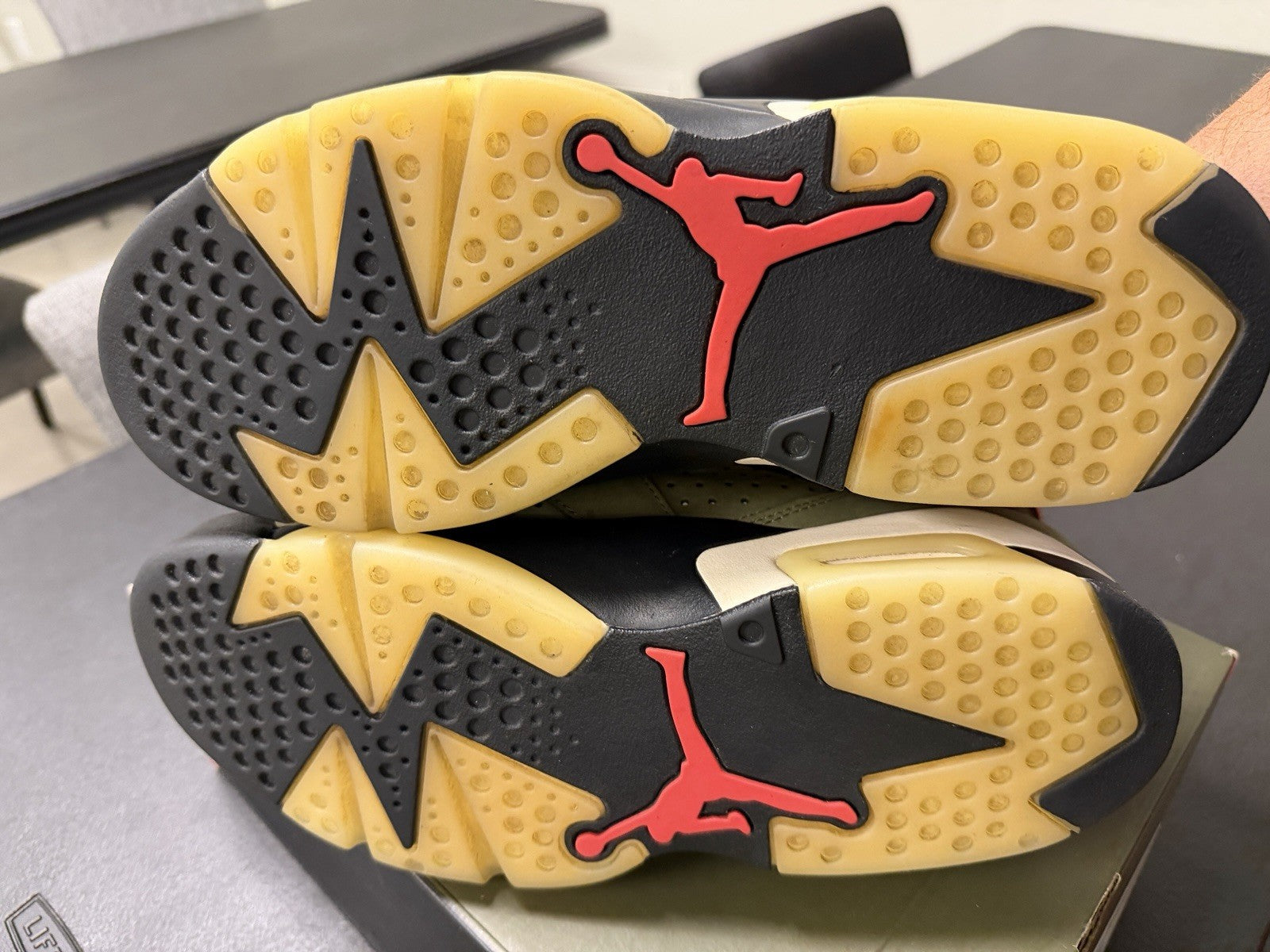 Jordan Air Jordan 6 Retro Travis Scott Olive 2019 CN1084-200 Men's Sneaker