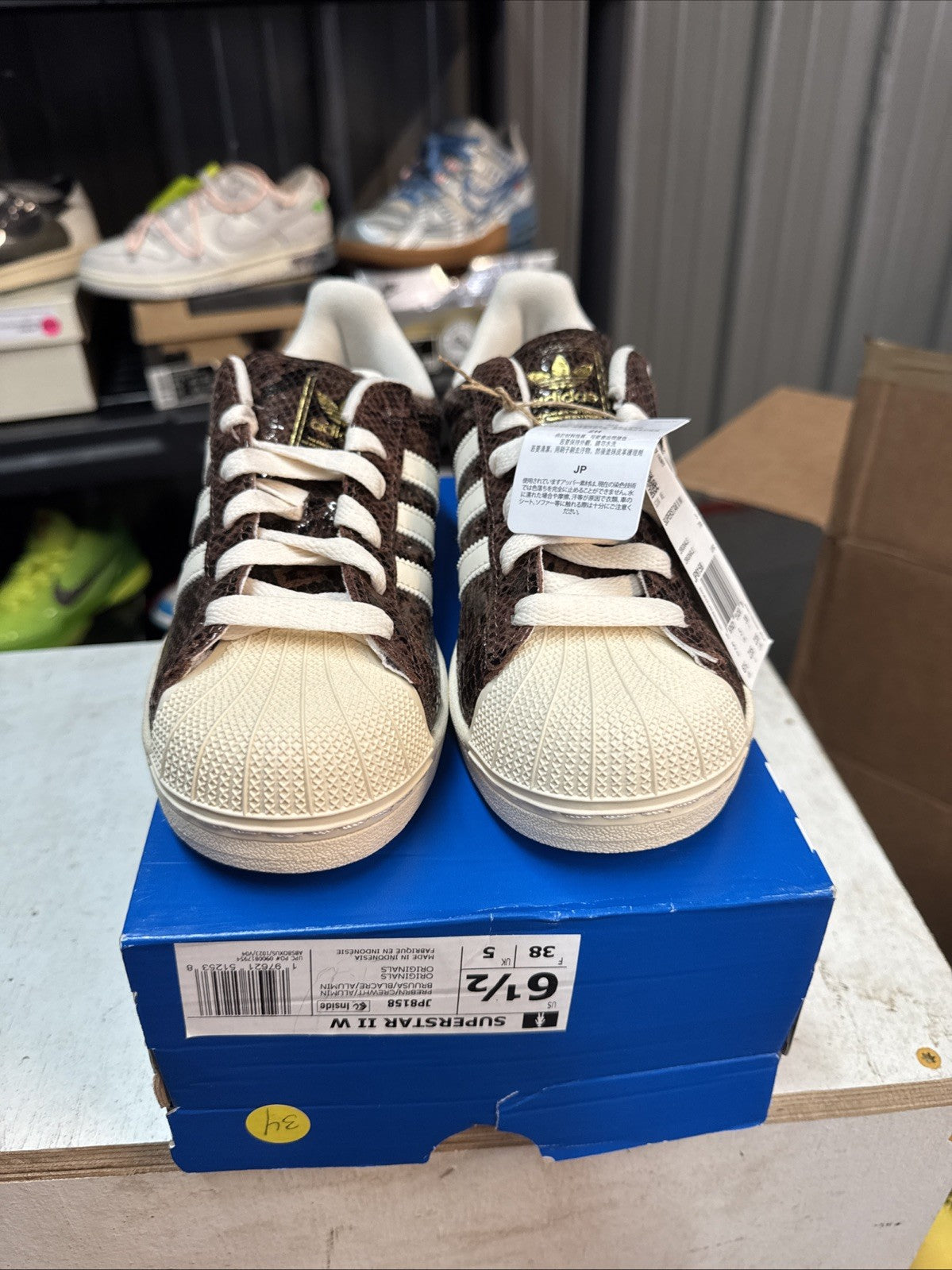Size 6.5 - Superstar II Womens Lifestyle Shoes | Topless Box