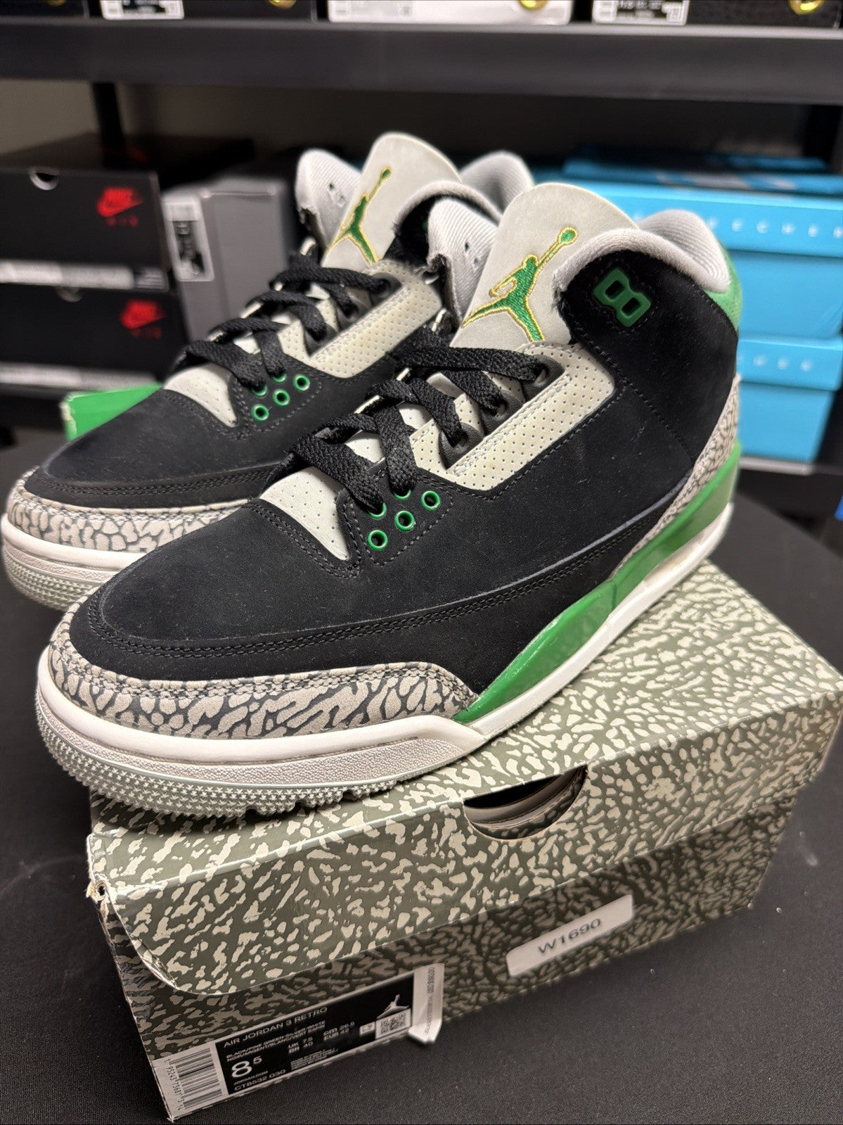 Size 8.5 - Jordan 3 Retro Mid Pine Green