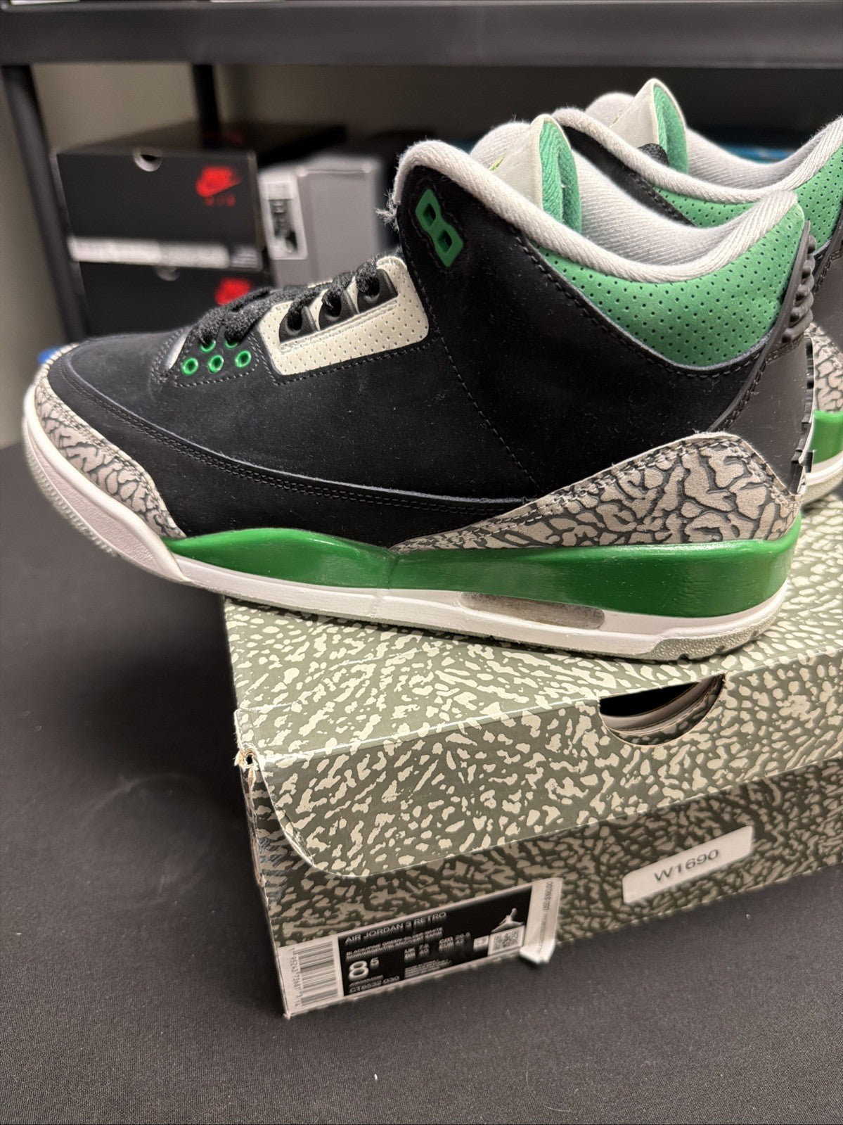 Size 8.5 - Jordan 3 Retro Mid Pine Green