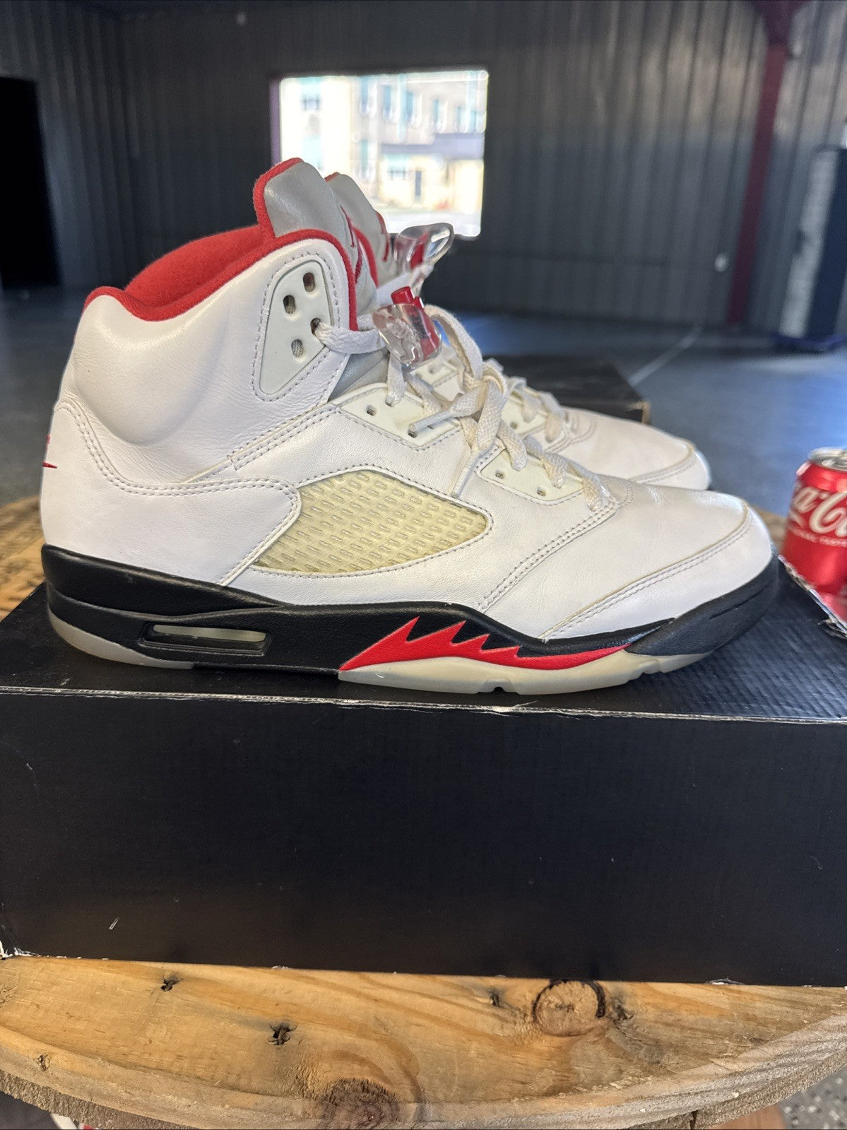 Nike AIR JORDAN 5 FIRE RED MENS 11.5 | Barely Worn