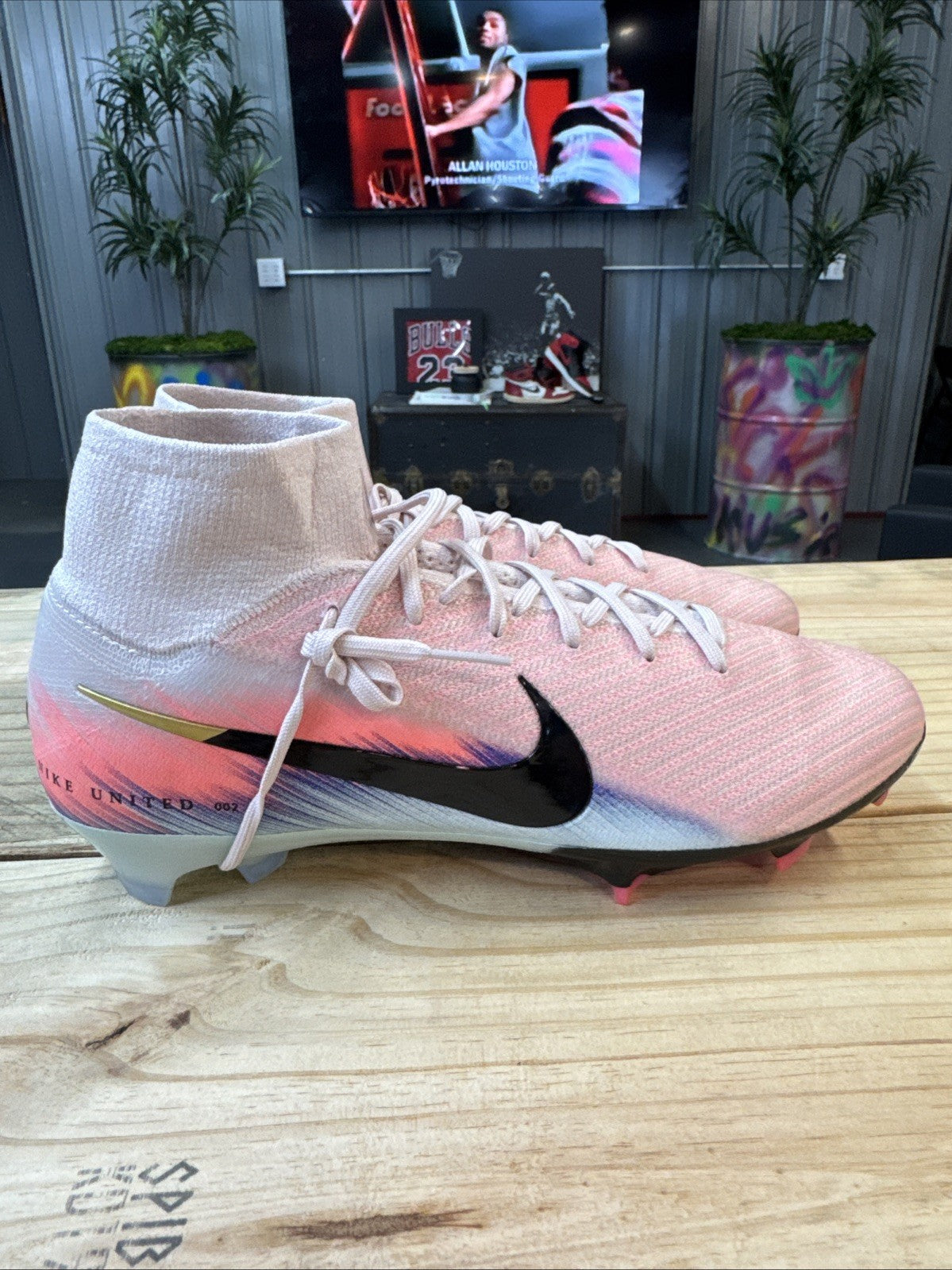 Size 9 - Nike Mercurial Superfly 10 Soccer United 002  Pack | Replacement Box