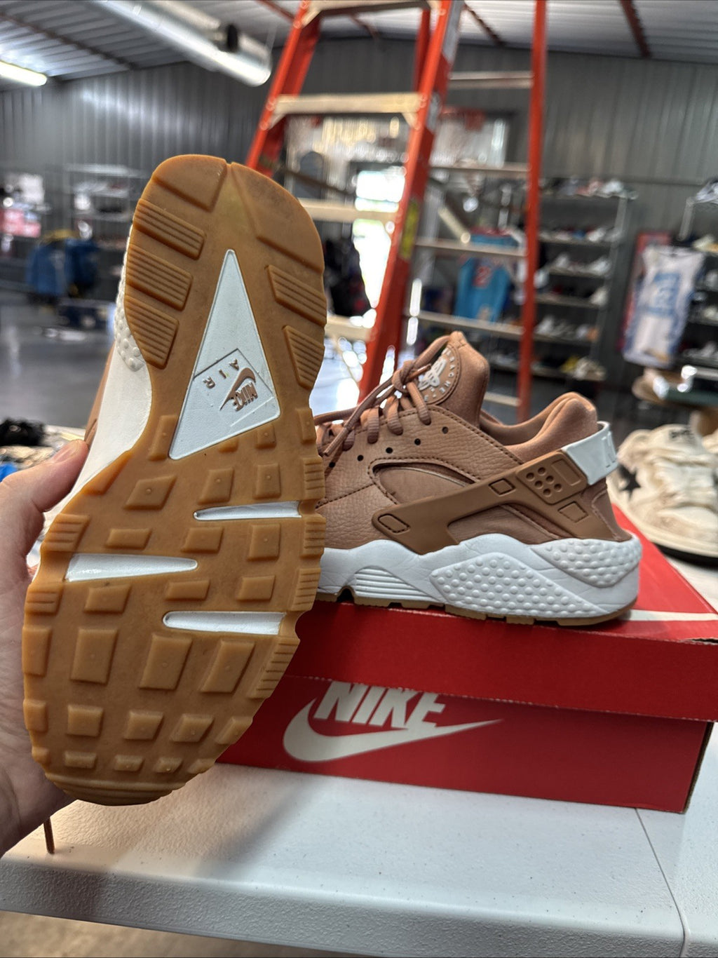 Wmns Size 8 - Nike Air Huarache Run Clay White Gum Yellow