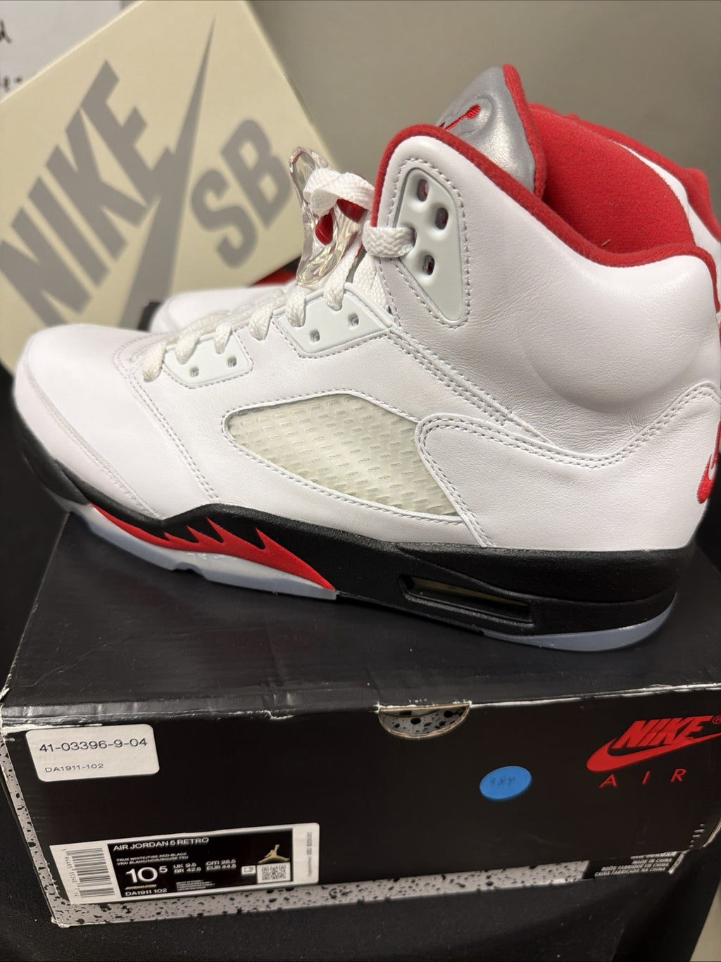 Air Jordan 5 Retro Mid Fire Red 10.5 with box