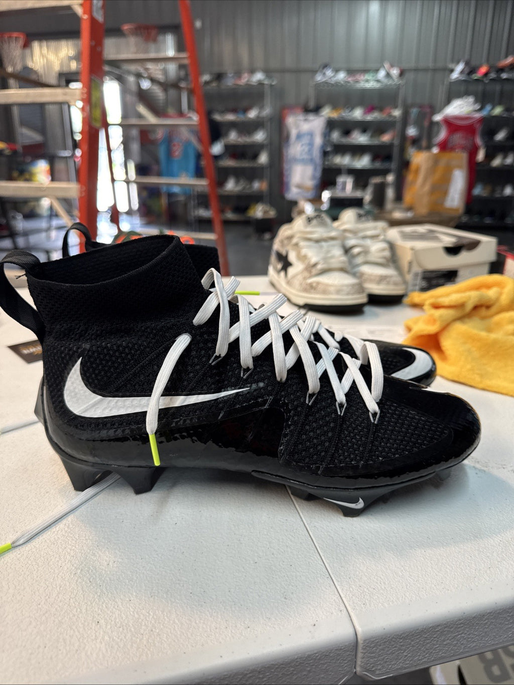 Size 8.5 - Nike Vapor Edge 360 Untouchable Football Cleats | Replacement Box